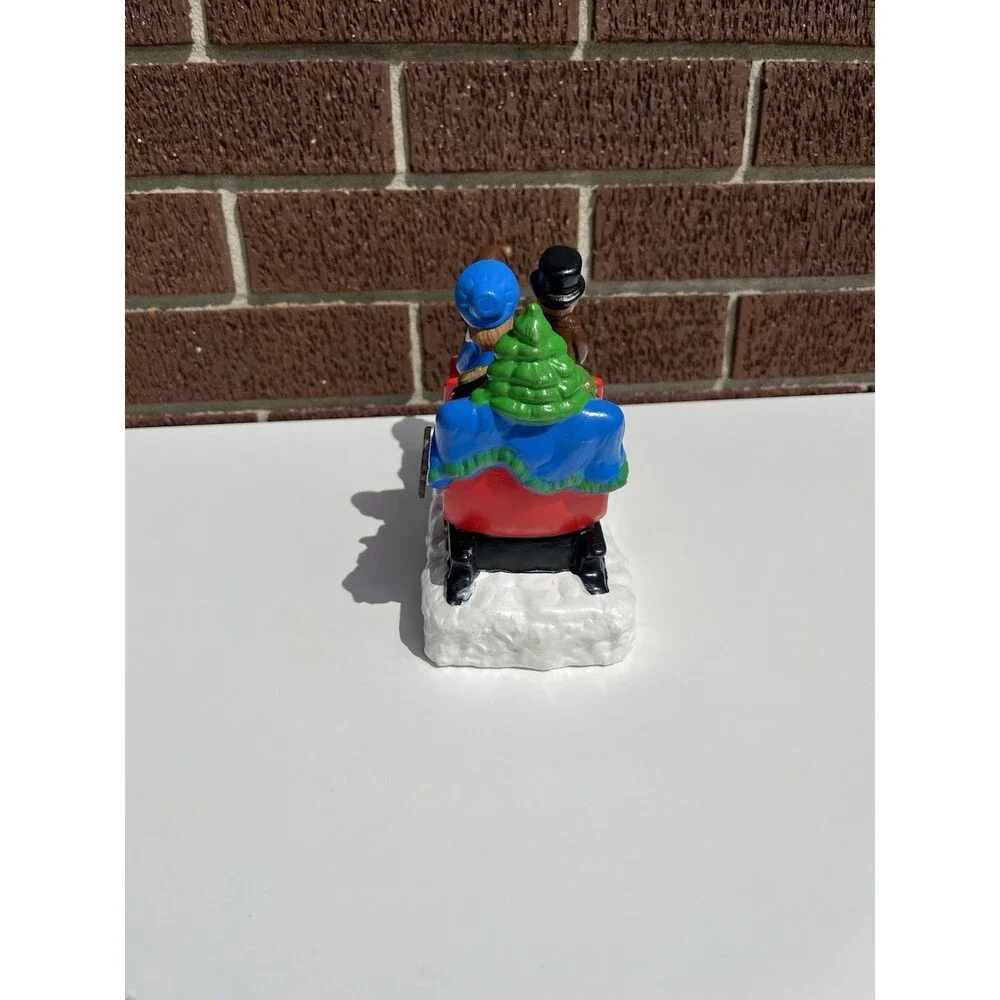 Vintage 1978 Holiday Decor Ceramic Horse Sleigh Gifts Christmas Music Box‎
